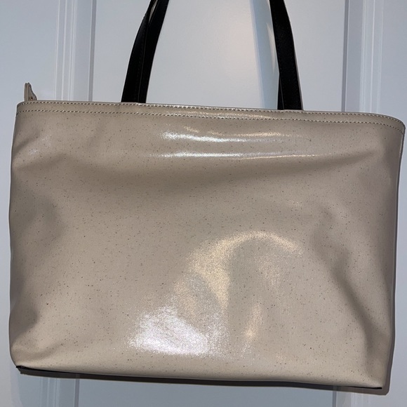 Kate Spade ♠️ Minnie Mouse Tote - Picture 5 of 10